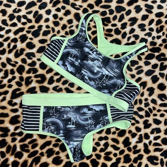 •WONDER NATION• black/white tropical sunset print bikini size 14/16 - Picture 2 of 5